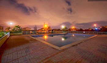 Signature Skys Guest Apartments 킹스톤 외부 사진