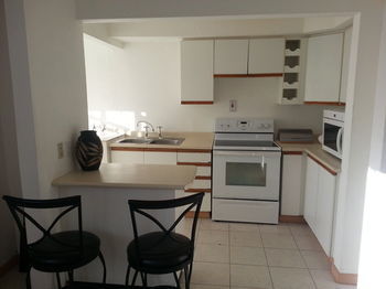 Signature Skys Guest Apartments 킹스톤 외부 사진